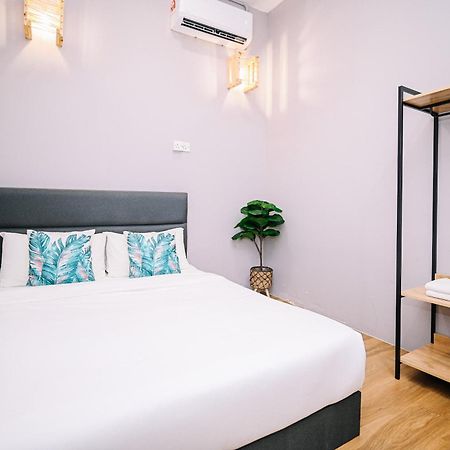 Swing & Pillows - 87 Muntri, Penang Джордж Таун Екстериор снимка